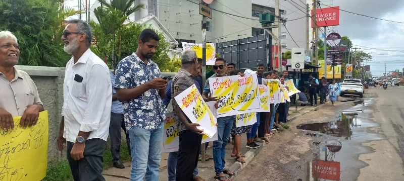a-protest-from-the-families-of-the-easter-victims