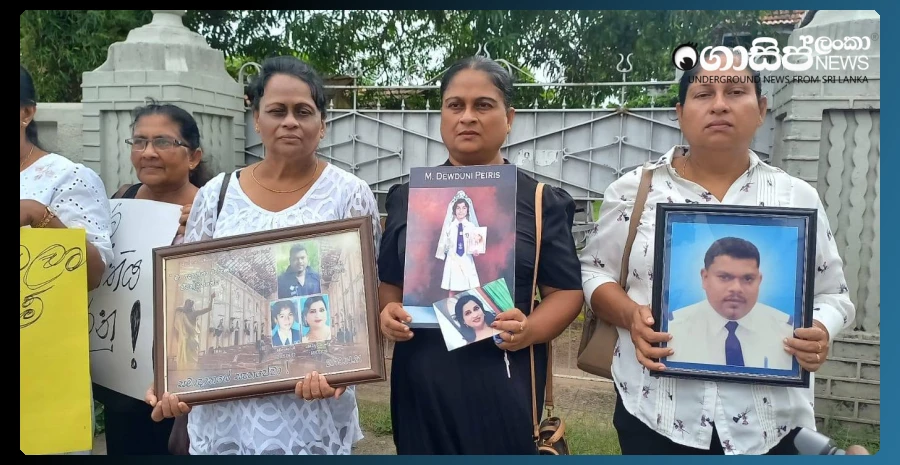 a-protest-from-the-families-of-the-easter-victims