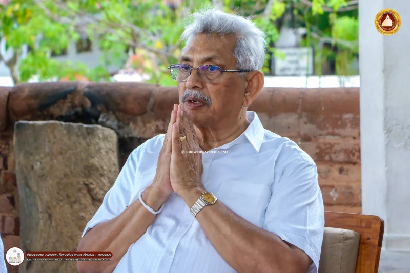 in-the-middle-of-the-story-of-being-arrested-gota-went-to-visit-kiri-vehera-photos
