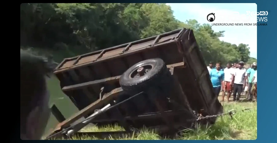 driver-of-tractor-that-fell-into-vienna-canal-missing