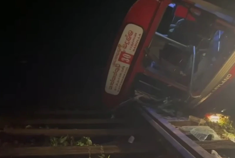 42-people-in-the-langama-bus-that-fell-off-a-slope-in-diyathala-are-in-hospital
