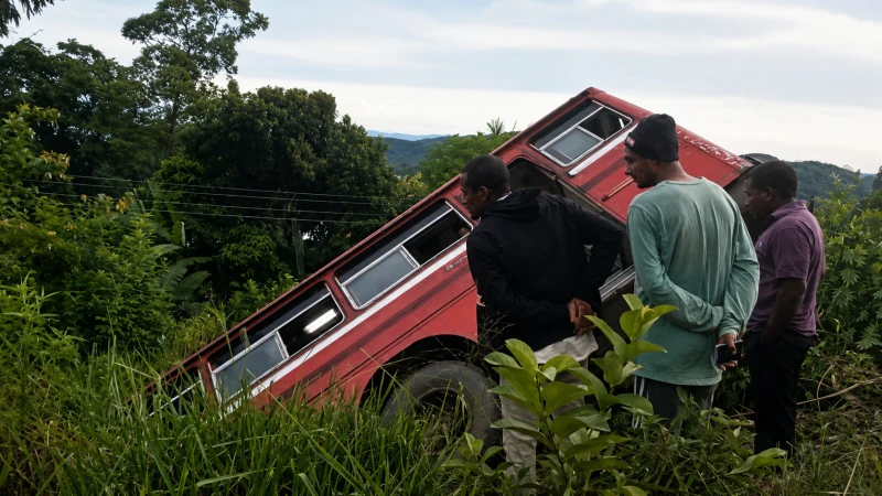 42-people-in-the-langama-bus-that-fell-off-a-slope-in-diyathala-are-in-hospital
