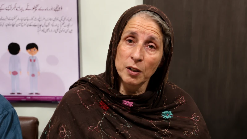 the-bravery-of-the-pakistani-little-boy-who-intervened-to-save-the-french-woman-who-had-been-hidden-for-10-years