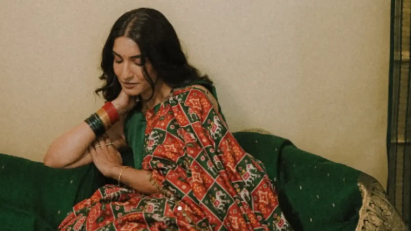 south-indian-audience-upset-after-a-friend-committed-suicide-at-the-actresss-home