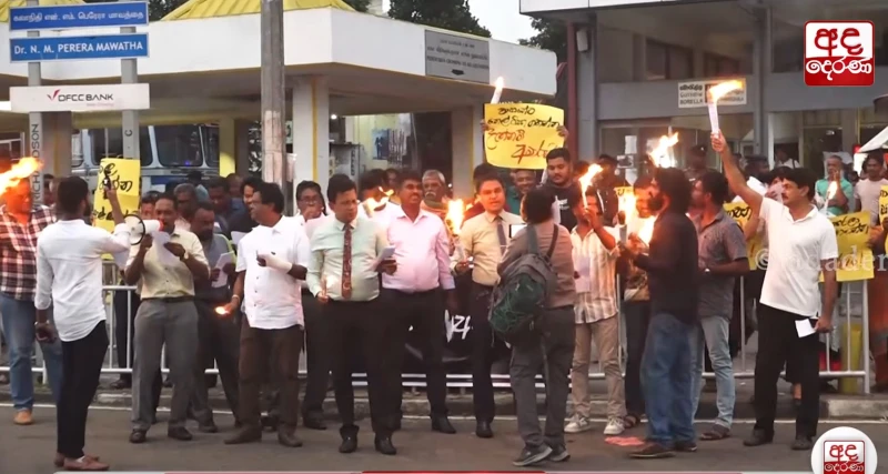 akd-go-home-protests-comments-fell-while-mt-malambe-and-maharagama-were-placed