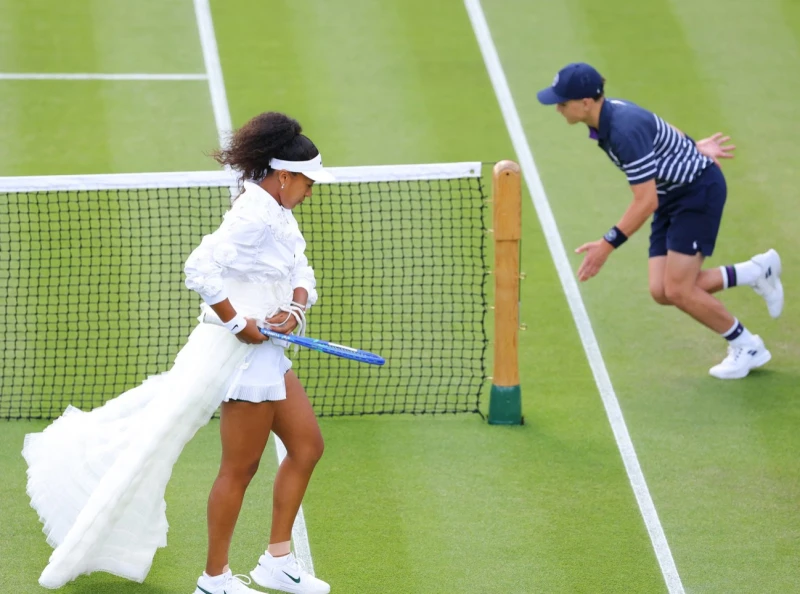 naomi-osaka-makes-a-wimbledon-tennis-fashion-tip