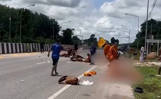 the-11-year-old-driver-who-ran-over-the-group-of-thai-monks-who-were-on-a-march-left-9-missing-cctv