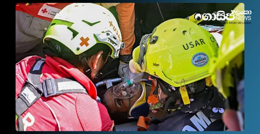 a-man-is-rescued-after-8-days-in-the-rubble-of-the-venezuelan-earthquake