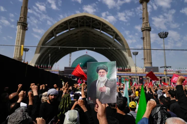 ayatollah-ali-khameneis-emotional-funeral
