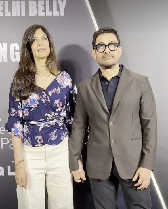 aamir-khan-signs-3rd-marriage-at-a-function-with-children