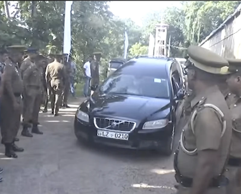the-bodies-of-the-prison-officials-who-died-in-the-negombo-conflict-were-brought-to-welikada-photos