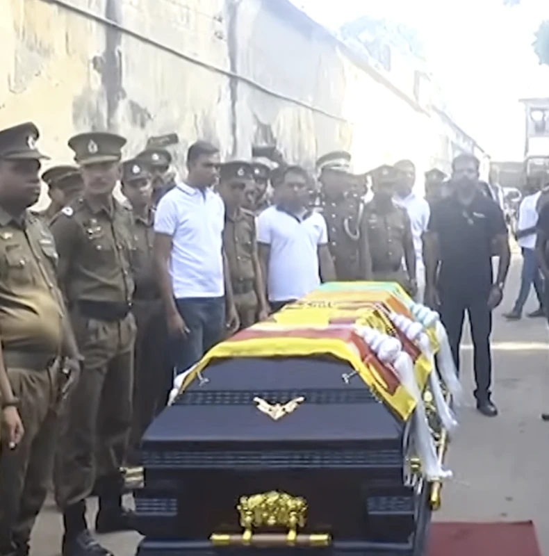 the-bodies-of-the-prison-officials-who-died-in-the-negombo-conflict-were-brought-to-welikada-photos