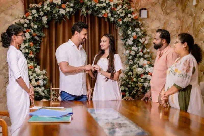 isura-deshani-is-really-engaged