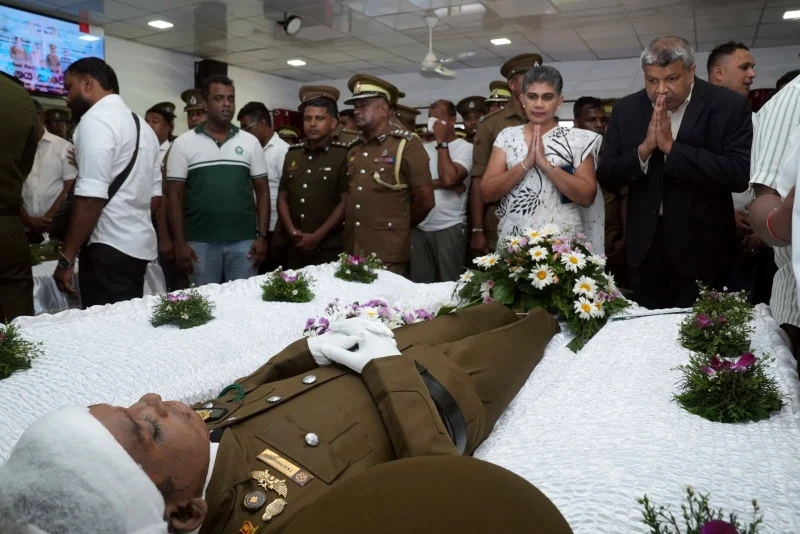 the-8th-official-also-died-yesterday---the-minister-also-cried-photos