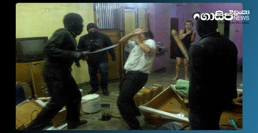 papiliane-massages-a-ninja-gang