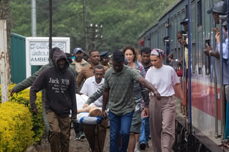 i-went-to-take-a-selfie-on-the-udara-train-and-fell-and-got-injured