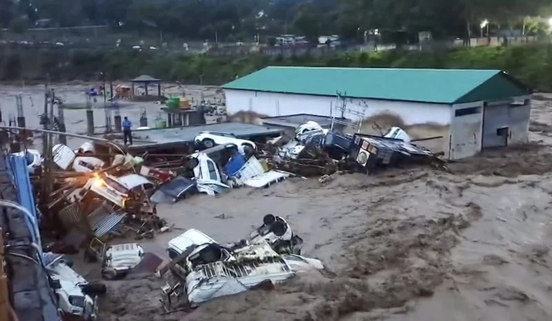 19-dead-in-indias-nagaland-and-jammu-kashmir-floods
