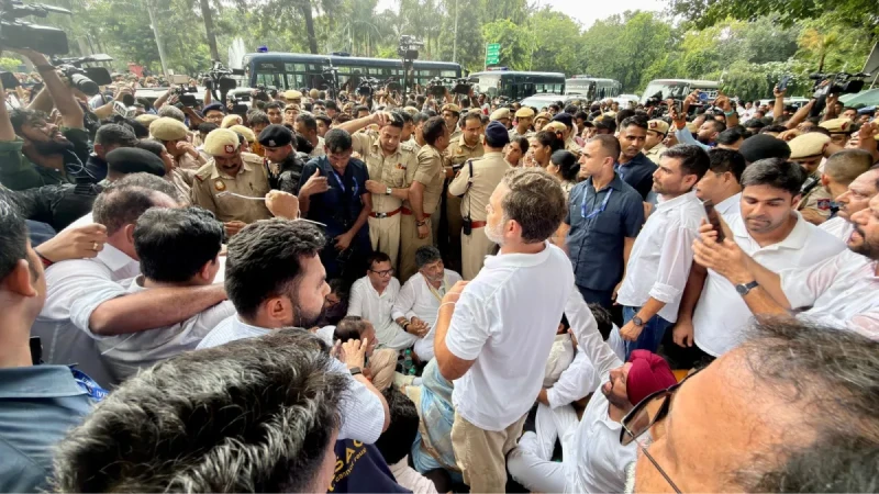 indian-opposition-leader-rahul-gandhi-has-been-arrested-by-the-police-during-a-protest-near-the-official-residence-of-indian-prime-minister-narendra-modi