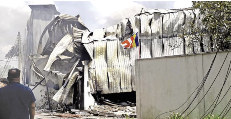 fan-fire-spread-due-to-thinner---5-killed-in-helmet-factory-fire
