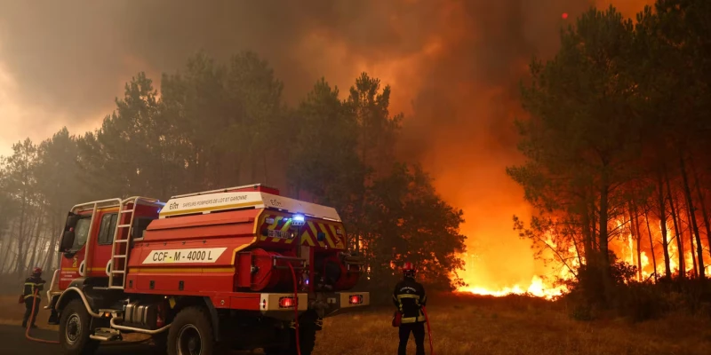 huge-fires-in-france-and-spain