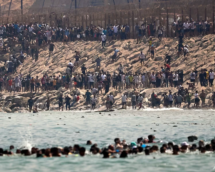 hundreds-of-migrants-from-morocco-to-spain