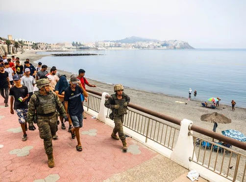 the-crisis-caused-by-the-migration-of-thousands-of-people-from-morocco-to-spain-deceived-by-social-media-messages