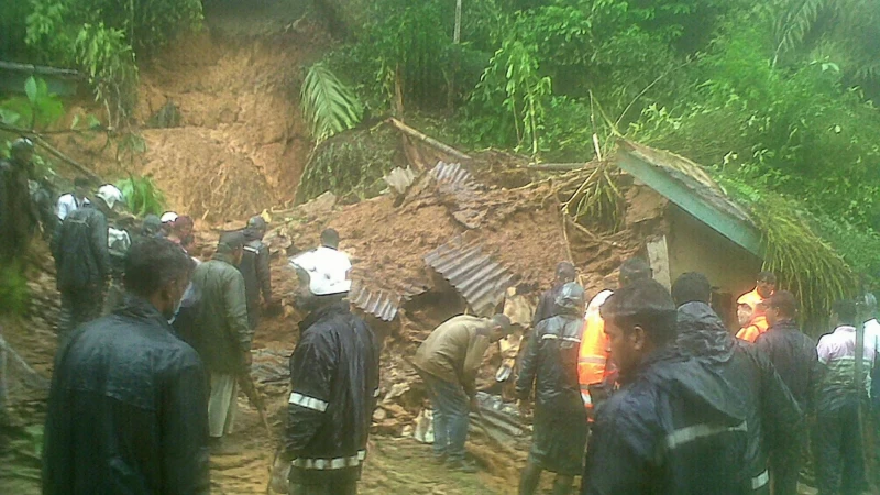 hatton-finds-the-bodies-of-all-four-missing-after-a-mound-of-fire-has-collapsed