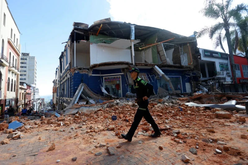 74-earthquake-kills-111-in-colombia