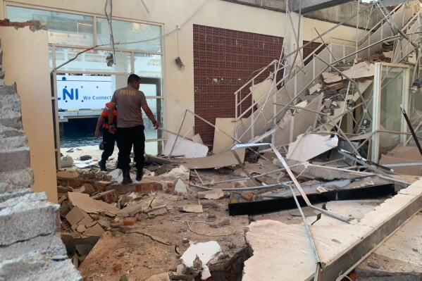 heavy-damage-from-77-earthquake-in-indonesia