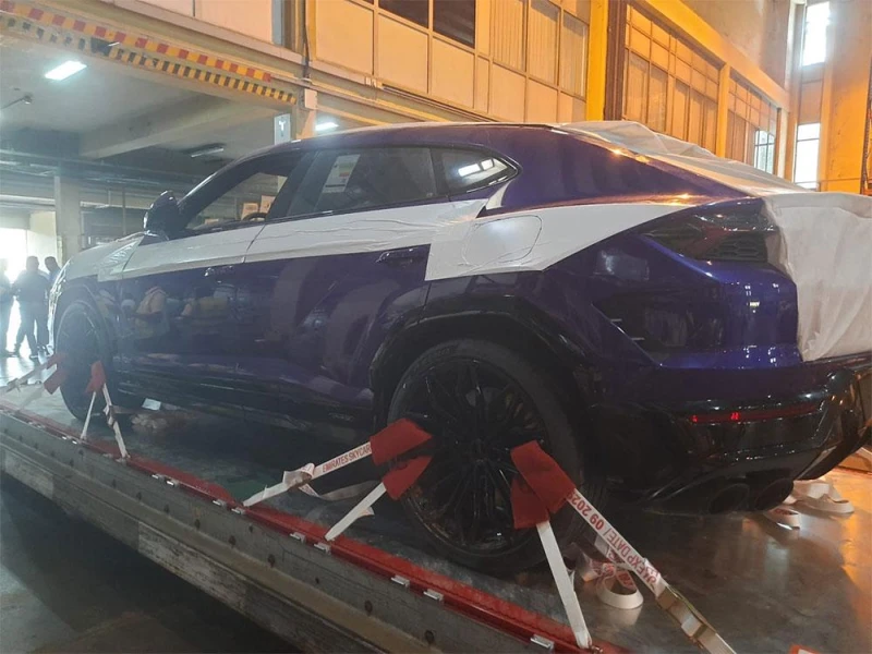 14-lamborghinis-sent-to-dubai-have-arrived-in-colombo-from-italy