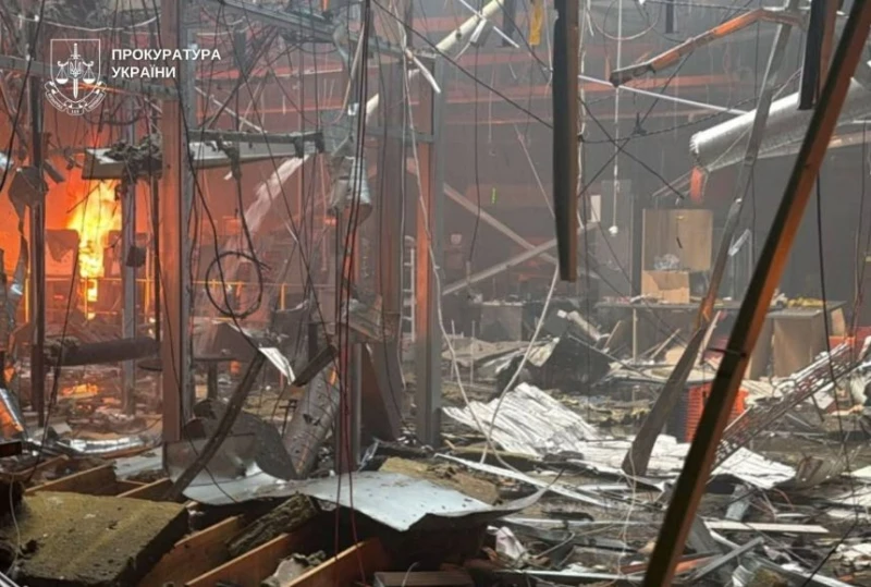 a-shopping-mall-in-the-hometown-of-the-ukrainian-president-is-destroyed-in-russia---16-dead