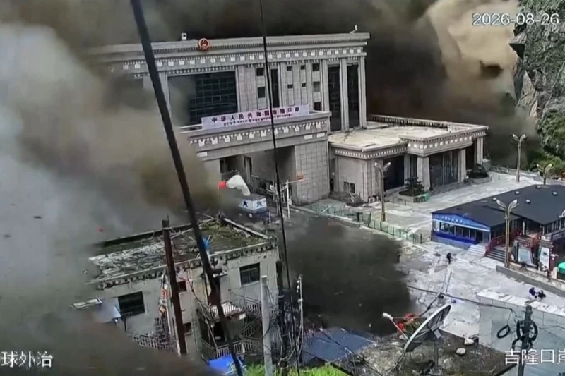update-the-nepal-disaster-was-caused-by-the-collapse-of-the-snow-layers-due-to-the-earthquake