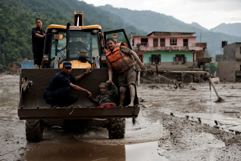 update-the-nepal-disaster-was-caused-by-the-collapse-of-the-snow-layers-due-to-the-earthquake