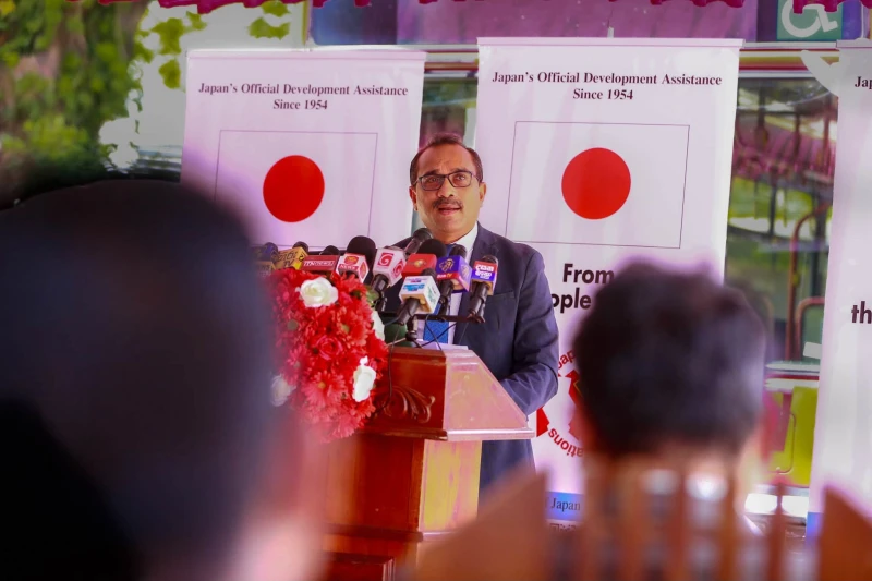 07-low-floor-buses-from-japan-to-sri-lanka
