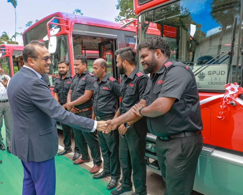 07-low-floor-buses-from-japan-to-sri-lanka