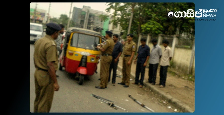 3-swords-found-on-three-wheeler-that-was-driven-in-dematagoda-ignoring-police-orders