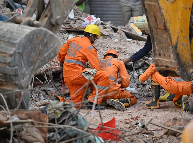 6-killed-as-university-hostel-building-collapses-in-new-delhi