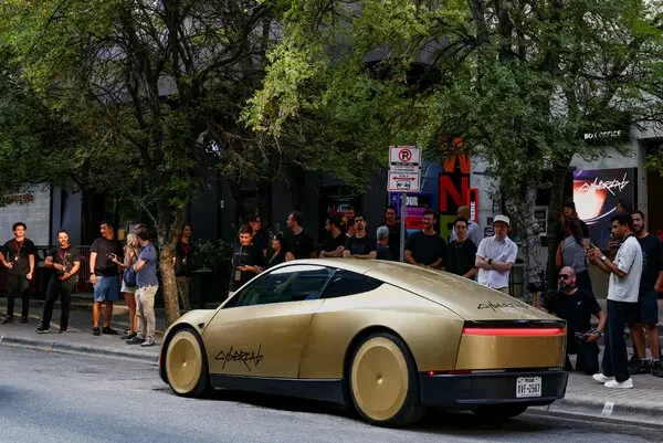 extensive-investigation-into-the-steering-wheelless-tesla-cybercab