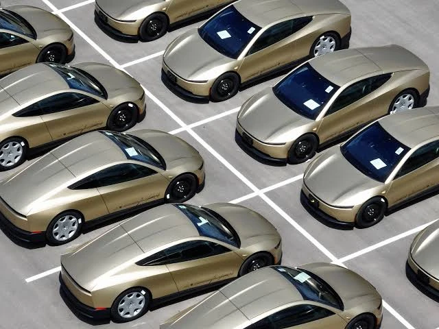 extensive-investigation-into-the-steering-wheelless-tesla-cybercab