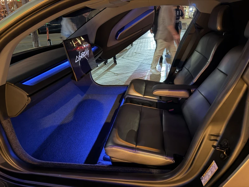 extensive-investigation-into-the-steering-wheelless-tesla-cybercab