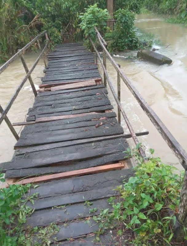 batalanda-bridge-washed-away-amid-heavy-rainfall