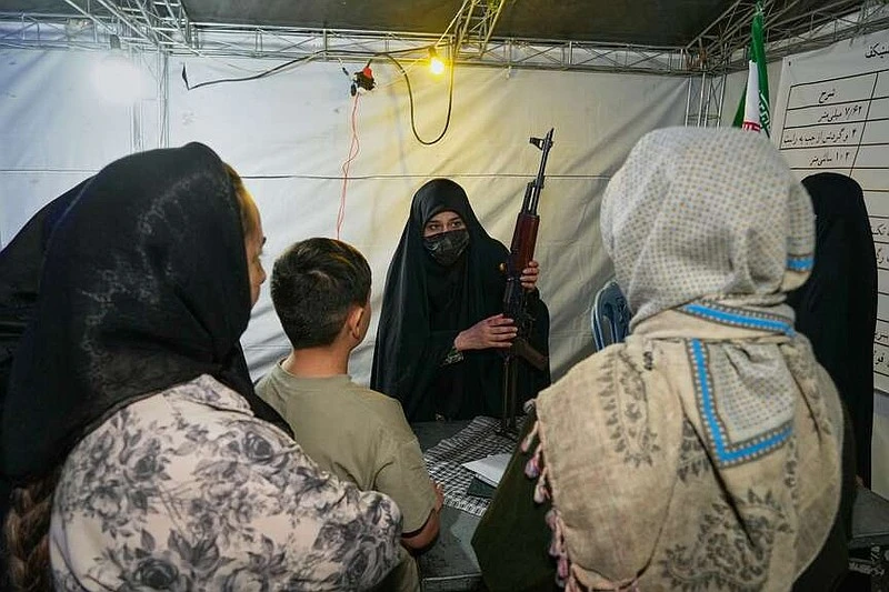 iranian-women-receive-military-training-to-fight-trump