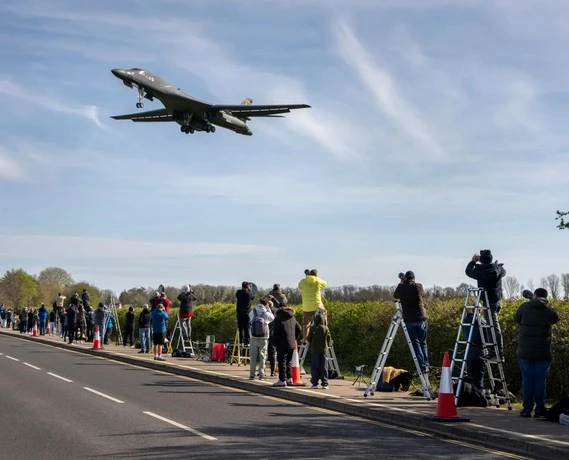 counter-terrorism-operation-underway-at-raf-fairford-air-base-in-britain