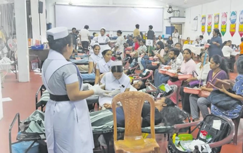 1000-people-came-and-donated-their-hair-on-binara-poyada