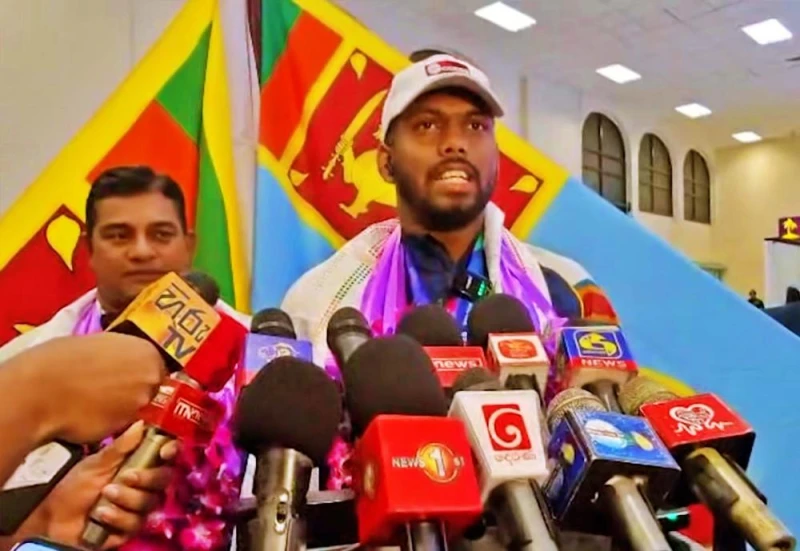 rumesh-returns-to-the-island-after-winning-the-gold-medal-in-japan-photos