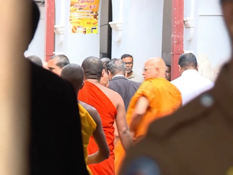 kotapitiye-thero-protested-when-gnanasara-thero-was-brought-to-court-in-lay-attire-and-brought-down-a-set