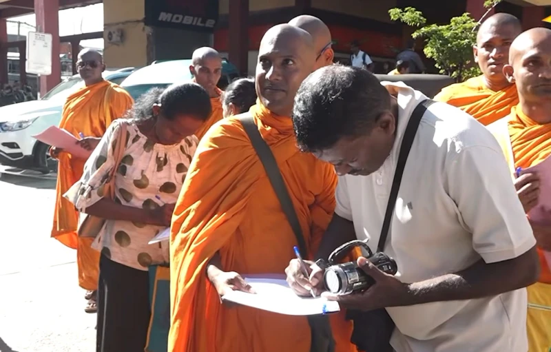 a-campaign-demanding-a-presidential-pardon-for-gnanasara-thero-has-garnered-one-million-signatures-in-devundara