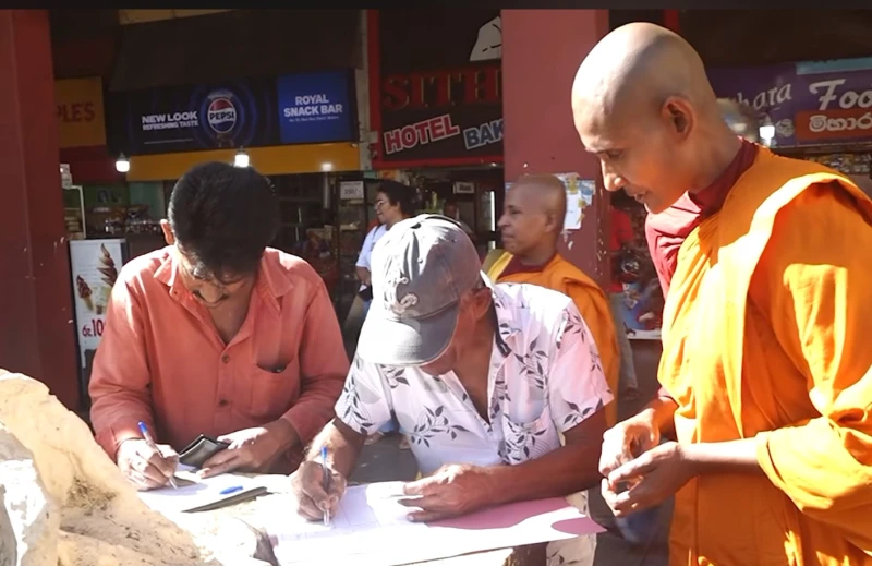 a-campaign-demanding-a-presidential-pardon-for-gnanasara-thero-has-garnered-one-million-signatures-in-devundara