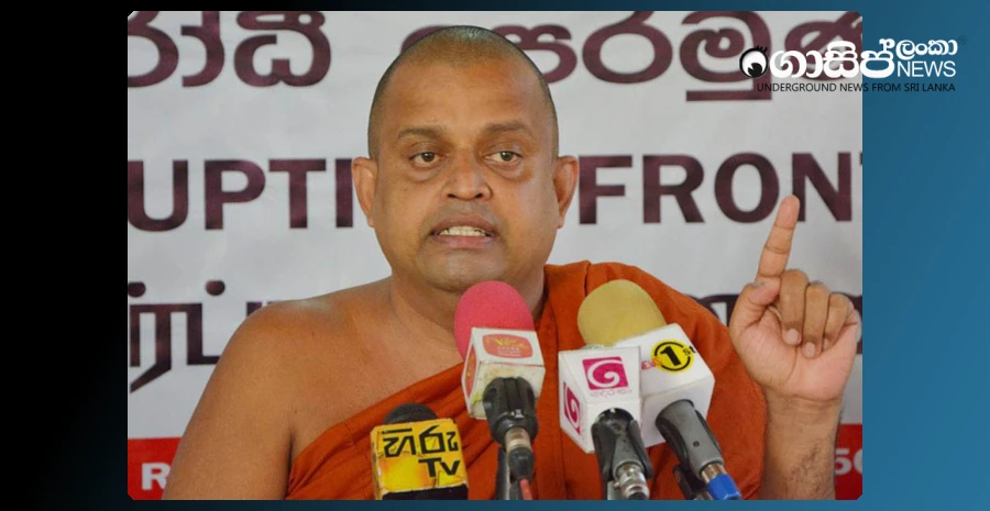 ulapane-sumangala-thero-begins-his-fight-for-gnanasara-thero-from-the-main-courtyard-of-the-dalada-maligawa-in-kandy