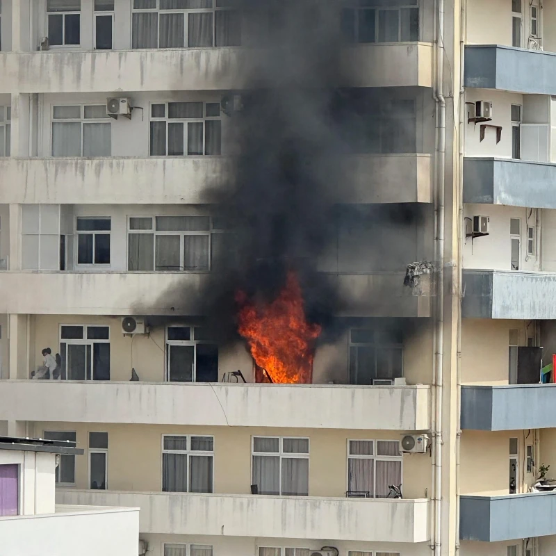 castle-skyline-residences-in-bambalapitiya-catches-fire